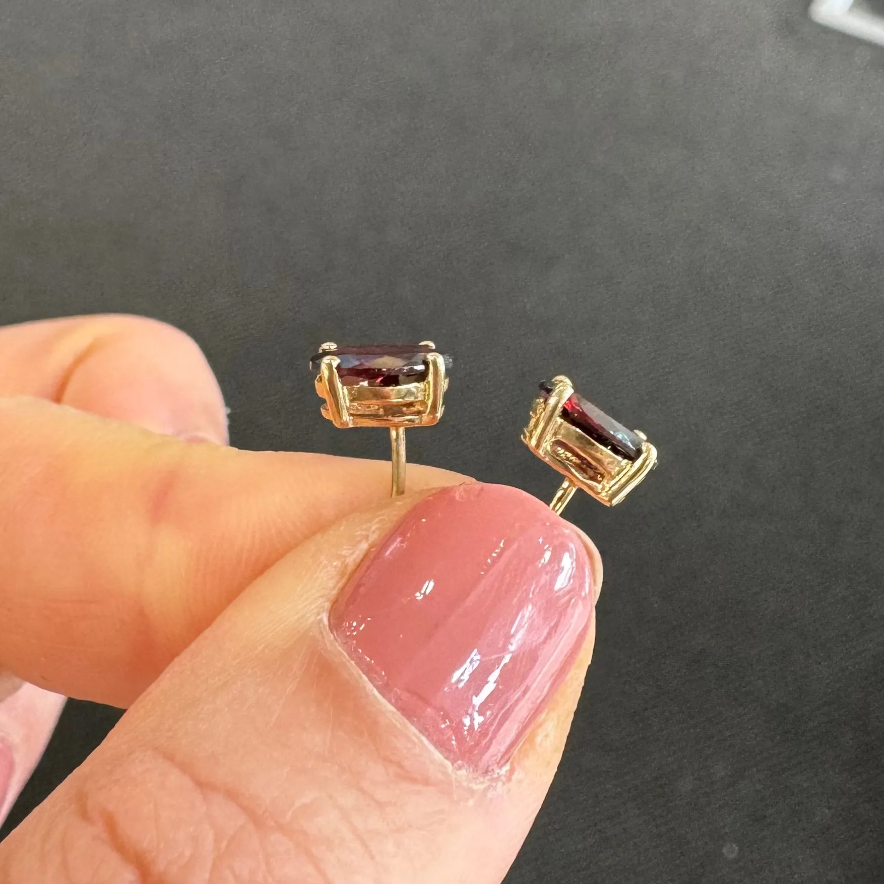 9ct Yellow Gold Oval Garnet Stud Earrings