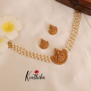 Beautiful Temple pearl choker NC1764