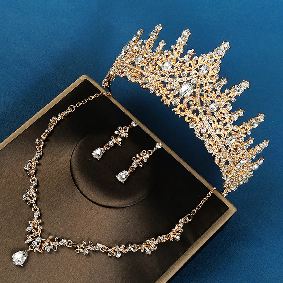 Bridal tiara crown three-piece luxury bridal suit wedding accessories necklace earrings crown
