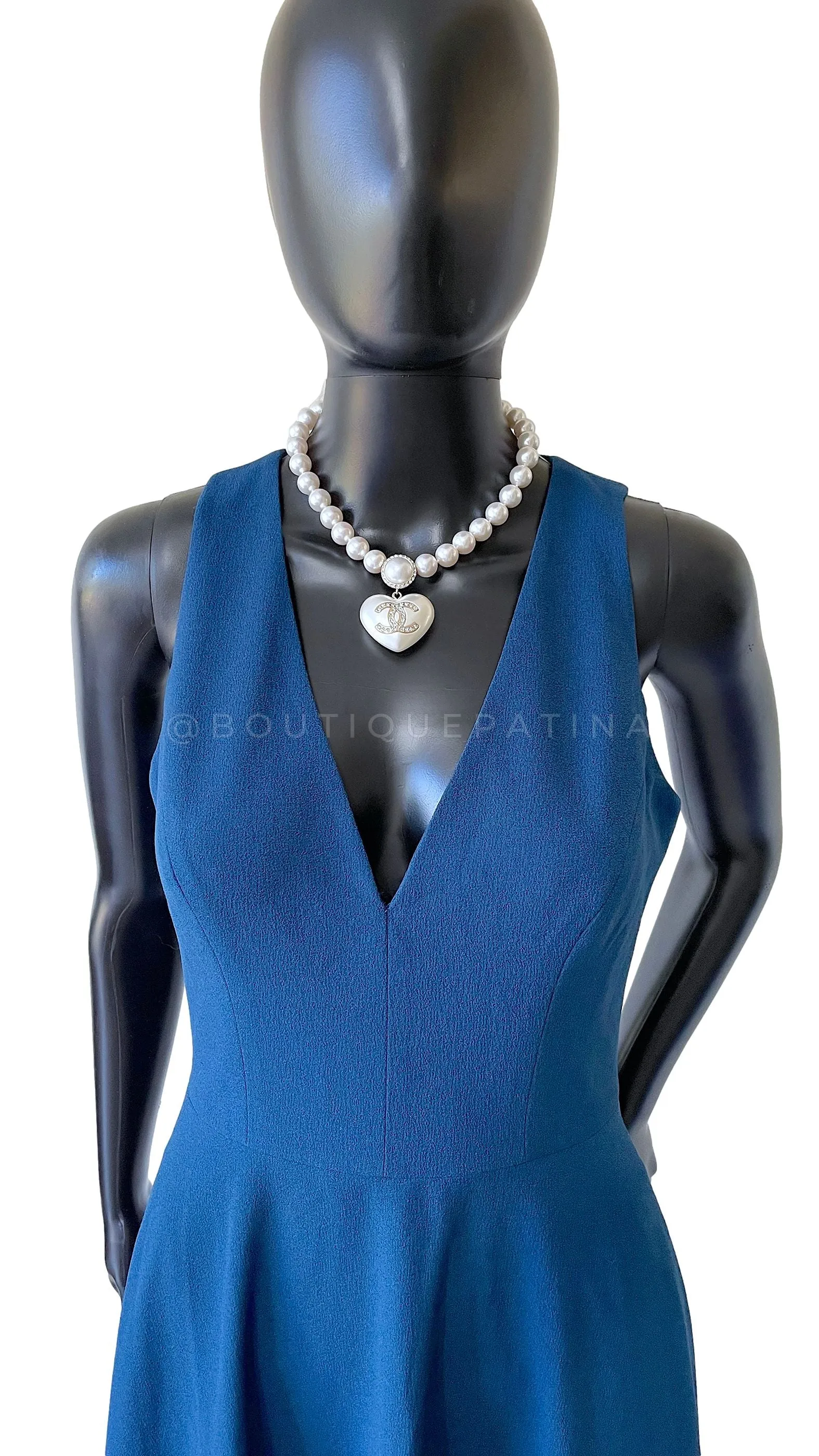 Chanel 21B Coco Neige Pearl Heart Crystal Choker Necklace