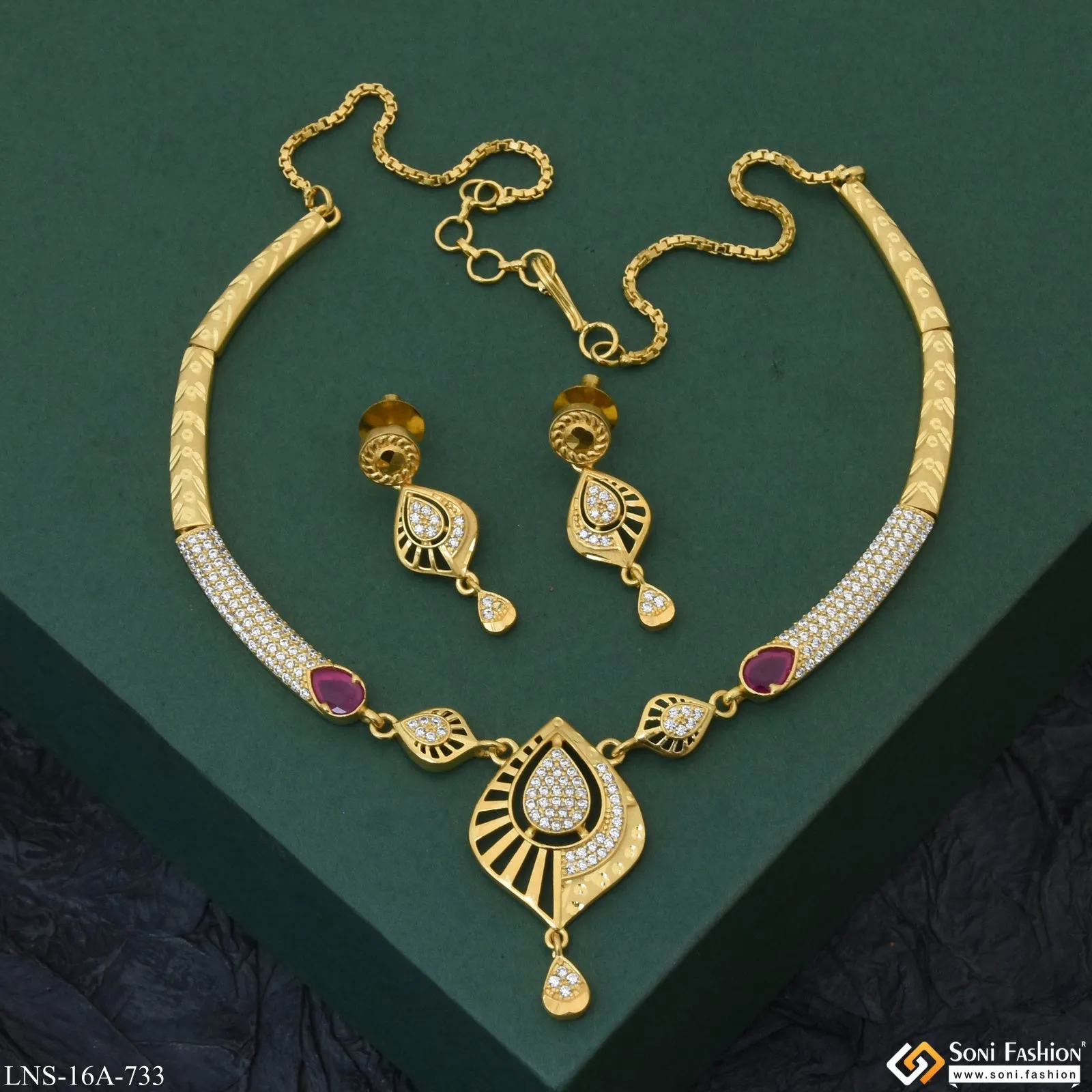 Dazzling Design Gold Plated Necklace Set for Women - Style A733