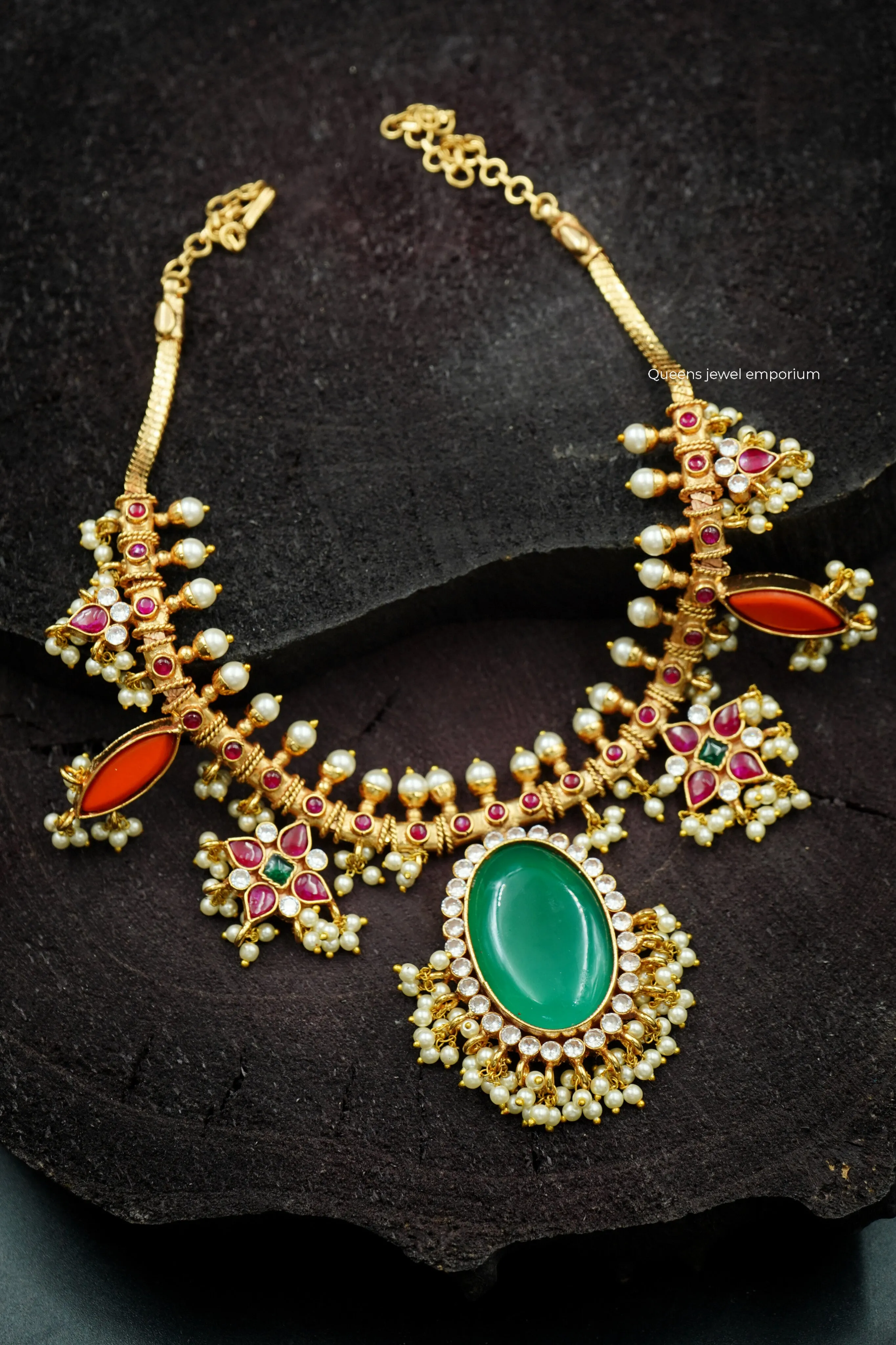 MOUKTIKA GUTTA PUSALU NECKLACE