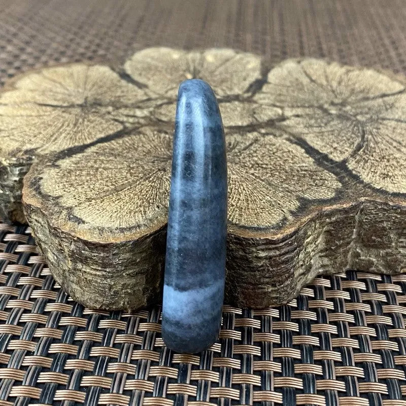 Natural Hetian Jade Rough Nephrite Raw (25g,5.3X2.0X1.1cm)