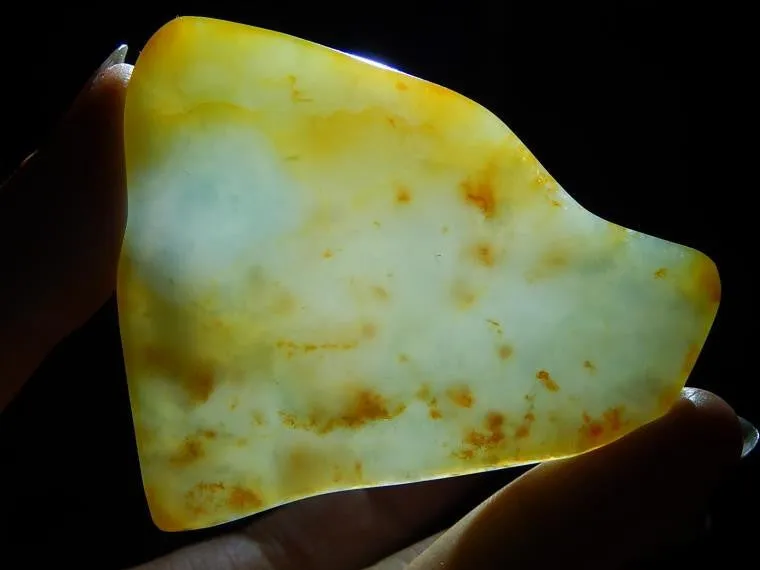 Natural Jade Jadeite Raw (40g, 61X48X7.8mm)