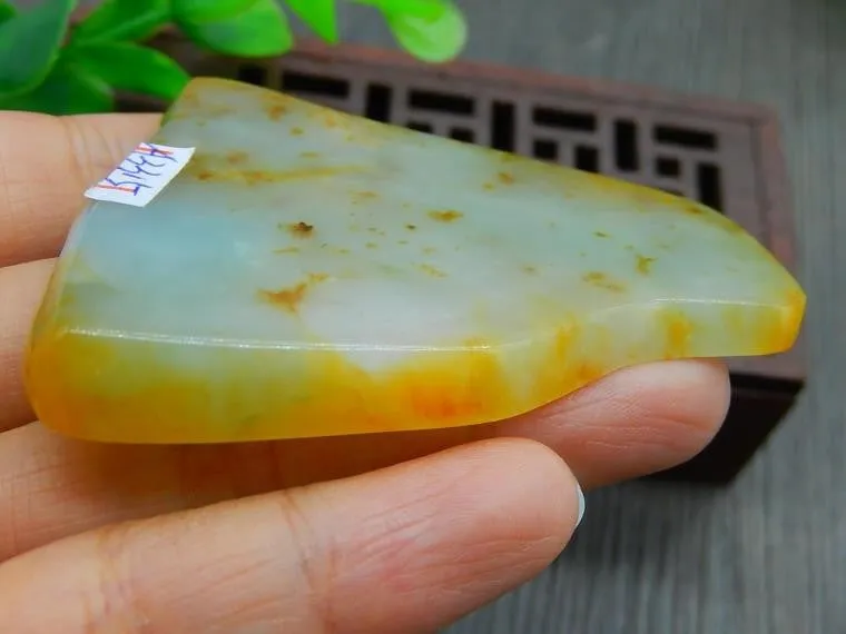 Natural Jade Jadeite Raw (40g, 61X48X7.8mm)