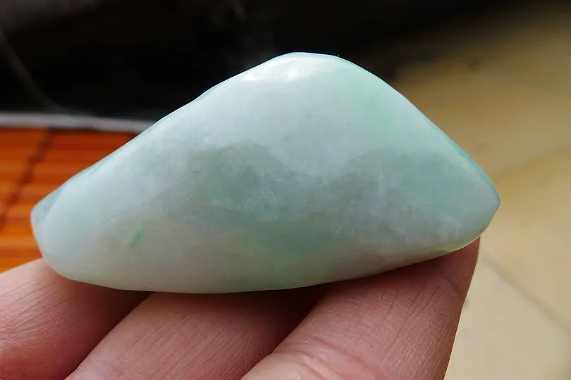 Natural Jade Rough Jadeite Raw (108g,6.9X3.9X2.4cm)