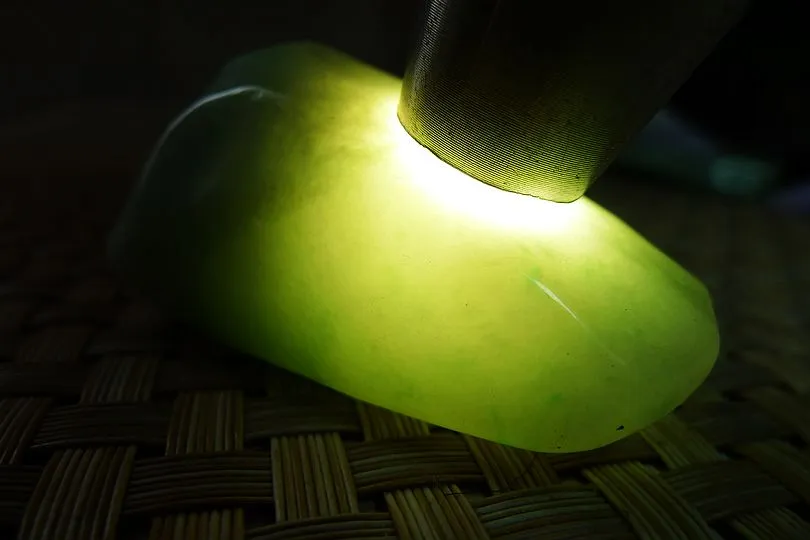 Natural Jade Rough Jadeite Raw (108g,6.9X3.9X2.4cm)