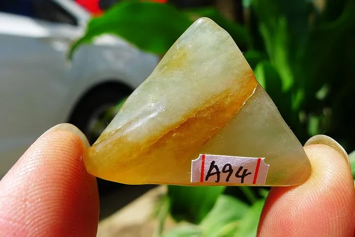 Natural Jade Rough Jadeite Raw (11.5g,3.1X2.8X0.8cm)