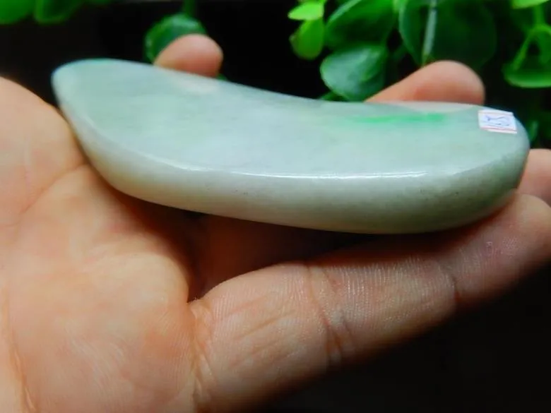 Natural Jade Rough Jadeite Raw (118g, 105X46X10mm)