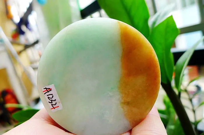 Natural Jade Rough Jadeite Raw (118g,5.5X1.55cm)