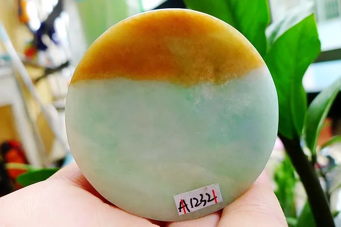 Natural Jade Rough Jadeite Raw (118g,5.5X1.55cm)