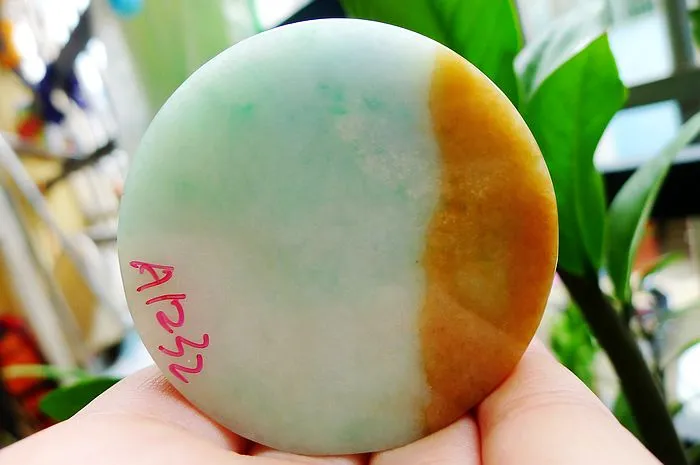 Natural Jade Rough Jadeite Raw (118g,5.5X1.55cm)