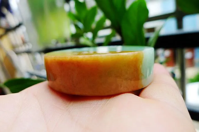 Natural Jade Rough Jadeite Raw (118g,5.5X1.55cm)
