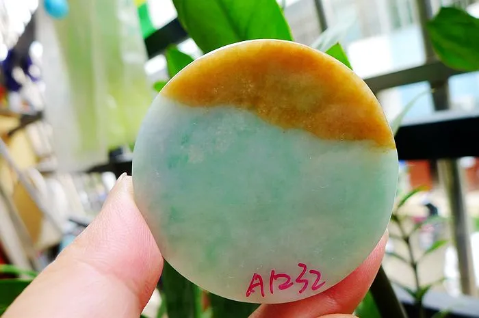 Natural Jade Rough Jadeite Raw (118g,5.5X1.55cm)
