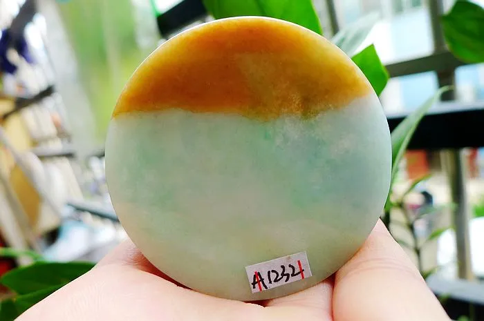 Natural Jade Rough Jadeite Raw (118g,5.5X1.55cm)