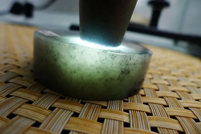 Natural Jade Rough Jadeite Raw (122g,5.2X5.2X1.65cm)