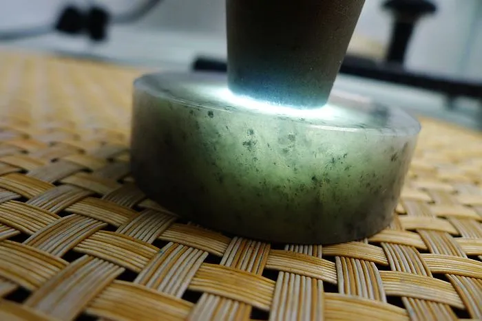 Natural Jade Rough Jadeite Raw (122g,5.2X5.2X1.65cm)