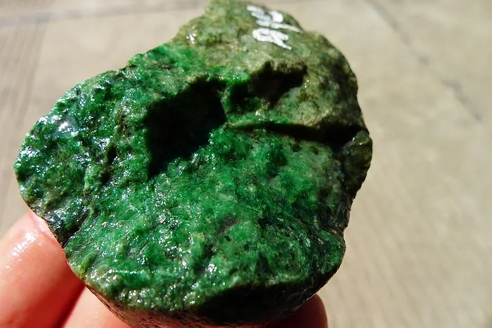 Natural Jade Rough Jadeite Raw (126g,7.2X4.3X2.2cm)
