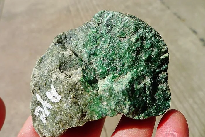 Natural Jade Rough Jadeite Raw (126g,7.2X4.3X2.2cm)