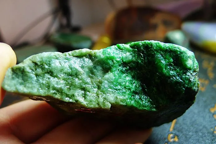 Natural Jade Rough Jadeite Raw (126g,7.2X4.3X2.2cm)