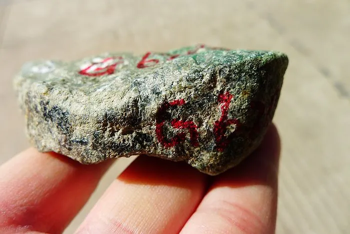 Natural Jade Rough Jadeite Raw (126g,7.2X4.3X2.2cm)