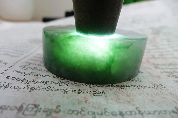 Natural Jade Rough Jadeite Raw (129g,5.3x1.77cm)