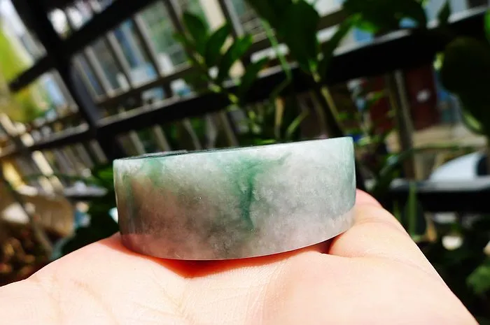 Natural Jade Rough Jadeite Raw (129g,5.3x1.77cm)