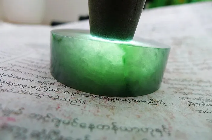 Natural Jade Rough Jadeite Raw (129g,5.3x1.77cm)