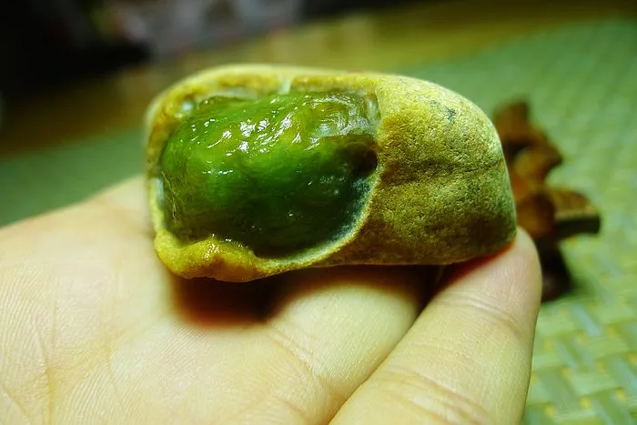 Natural Jade Rough Jadeite Raw (143g,7.9X4.8X1.8cm)