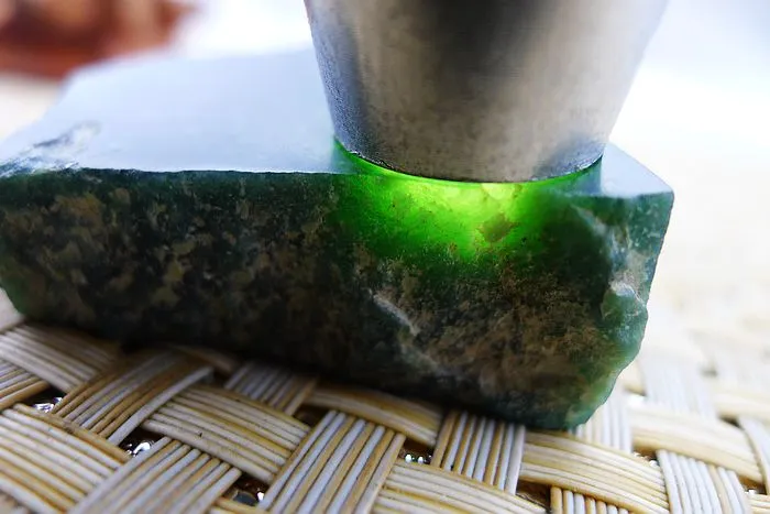 Natural Jade Rough Jadeite Raw (148g,8.9X3.9X2.3cm)