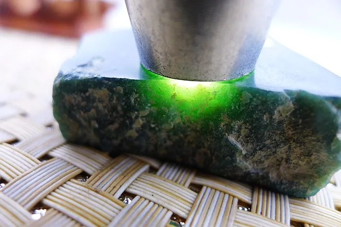 Natural Jade Rough Jadeite Raw (148g,8.9X3.9X2.3cm)