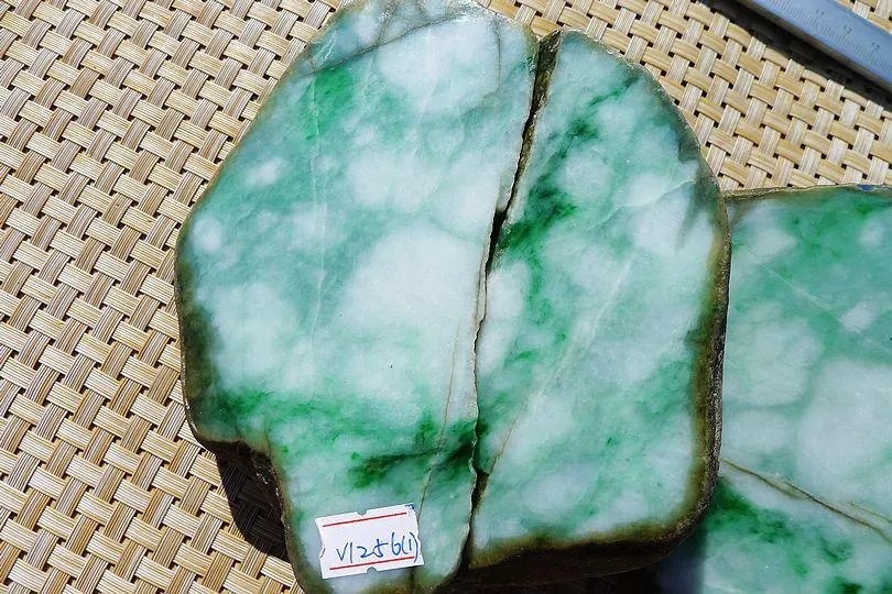 Natural Jade Rough Jadeite Raw 1.9kg