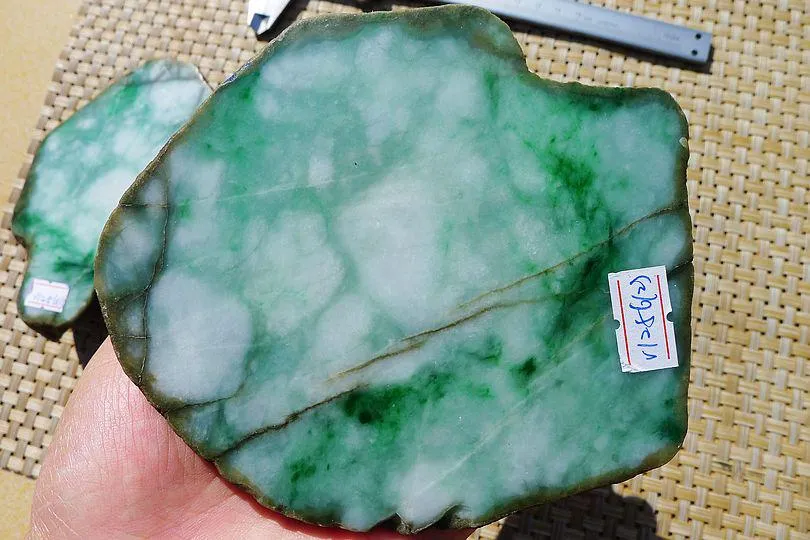 Natural Jade Rough Jadeite Raw 1.9kg