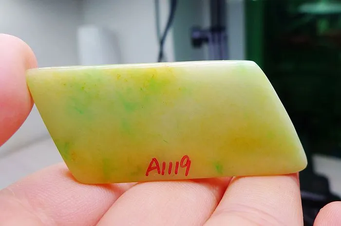Natural Jade Rough Jadeite Raw (20g,5.8X2.5X0.51cm)