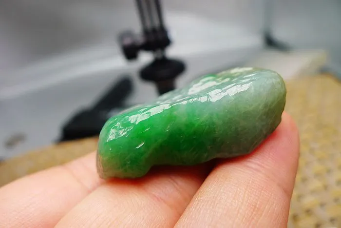 Natural Jade Rough Jadeite Raw (22g,4.3X2.6X1.3cm)