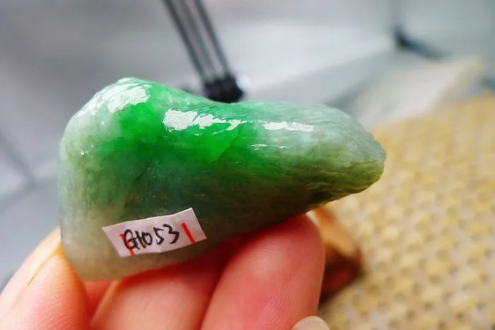 Natural Jade Rough Jadeite Raw (22g,4.3X2.6X1.3cm)