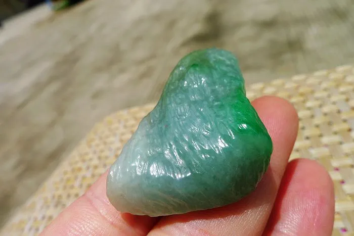 Natural Jade Rough Jadeite Raw (22g,4.3X2.6X1.3cm)