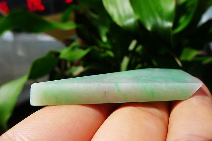 Natural Jade Rough Jadeite Raw (22g,5.5X2.5X0.65cm)