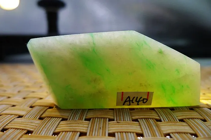 Natural Jade Rough Jadeite Raw (22g,5.5X2.5X0.65cm)