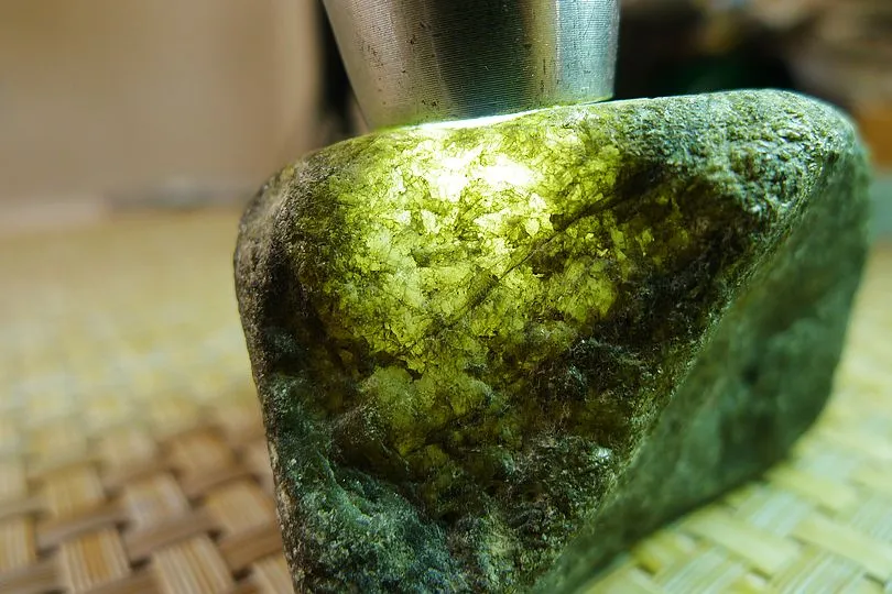Natural Jade Rough Jadeite Raw (234g,6.6X5X4cm)