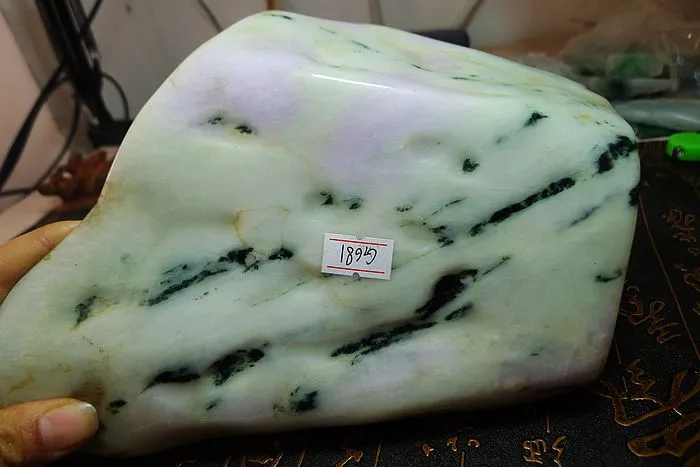 Natural Jade Rough Jadeite Raw (2.69kg,25*16*5cm)