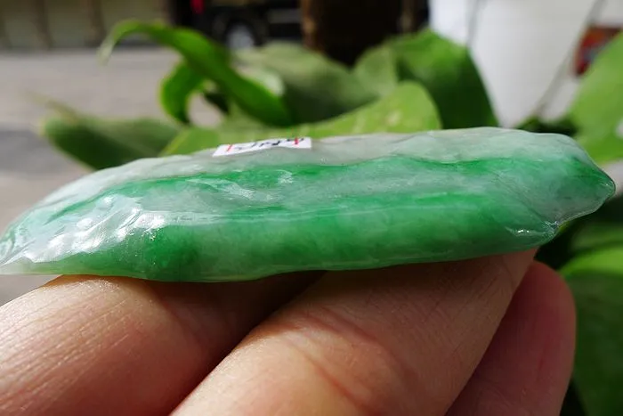 Natural Jade Rough Jadeite Raw (27.5g,7.2X2.7X0.7cm)