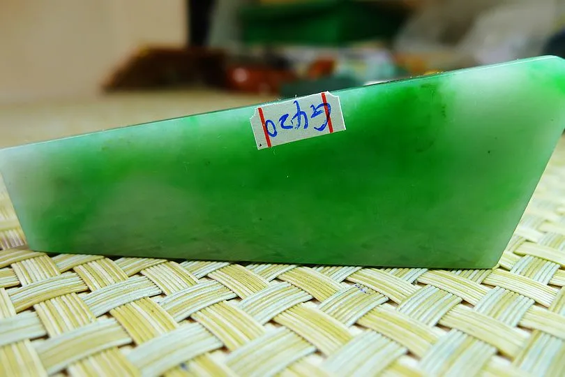 Natural Jade Rough Jadeite Raw (30g,8.4X2.9X0.5cm)