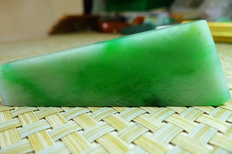 Natural Jade Rough Jadeite Raw (30g,8.4X2.9X0.5cm)