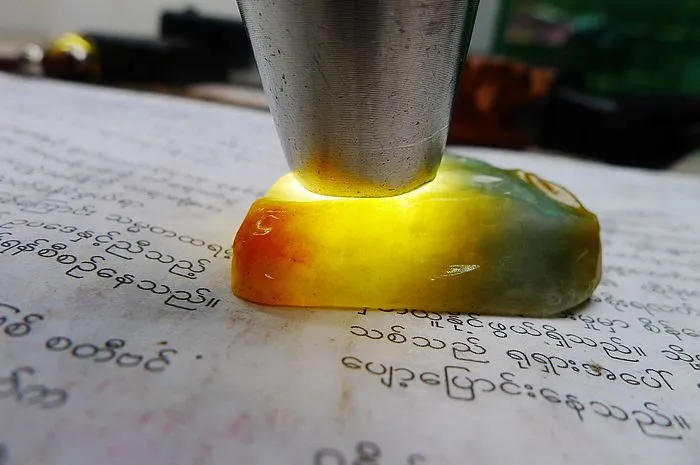 Natural Jade Rough Jadeite Raw (33g,5X3.8X1.08cm)