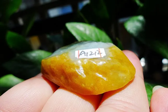Natural Jade Rough Jadeite Raw (33g,5X3.8X1.08cm)