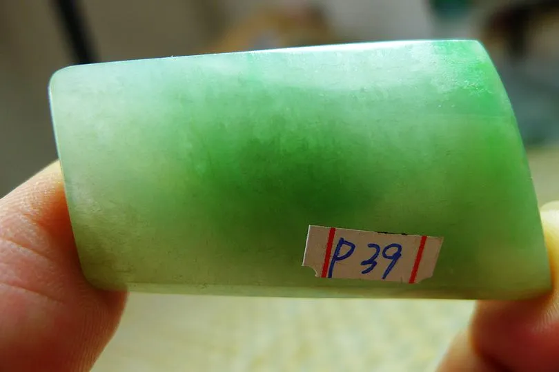 Natural Jade Rough Jadeite Raw (34g,4.7X2.4X1.5cm)