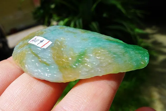 Natural Jade Rough Jadeite Raw (34g,7.1X4.2X0.65cm)