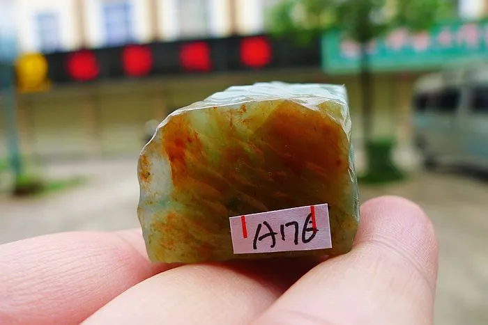 Natural Jade Rough Jadeite Raw (37g,3X2.4X2.2cm)