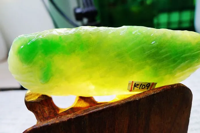 Natural Jade Rough Jadeite Raw (39g,8.2x3x0.56cm)